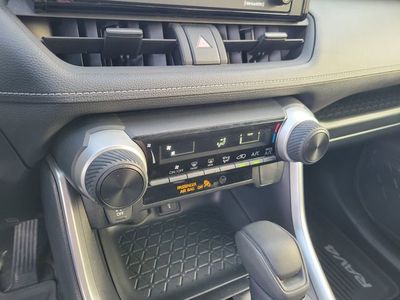 2020 Toyota RAV4 - Photo 23