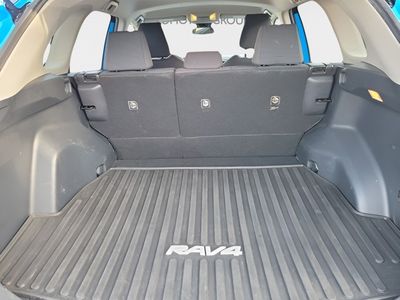 2020 Toyota RAV4 - Photo 10