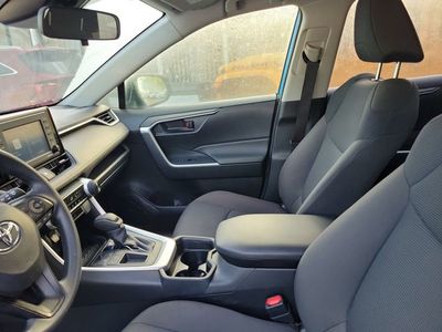 2020 Toyota RAV4 - Photo 14