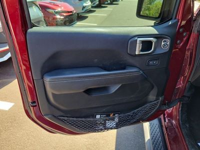 2021 Jeep Gladiator - Photo 9