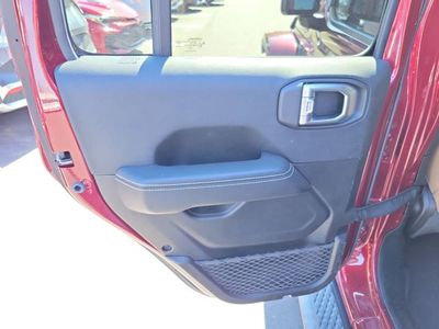 2021 Jeep Gladiator - Photo 29