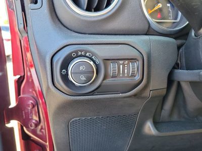 2021 Jeep Gladiator - Photo 14
