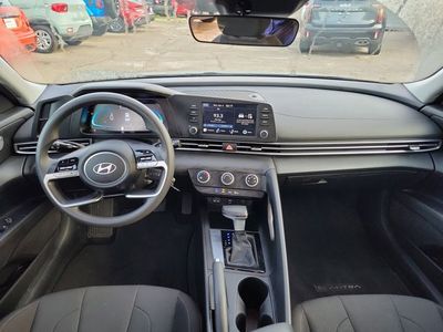 2025 Hyundai Elantra - Photo 23
