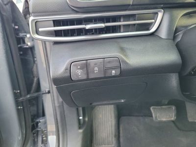2025 Hyundai Elantra - Photo 14