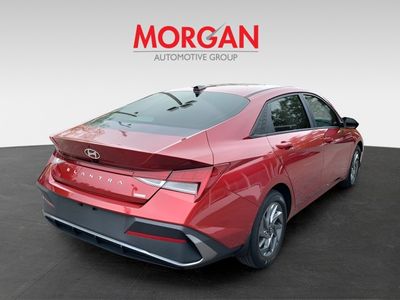 2024 Hyundai Elantra Hybrid - Photo 2