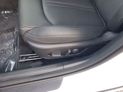 2025 Kia K5 - Photo 9