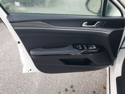 2025 Kia K5 - Photo 5