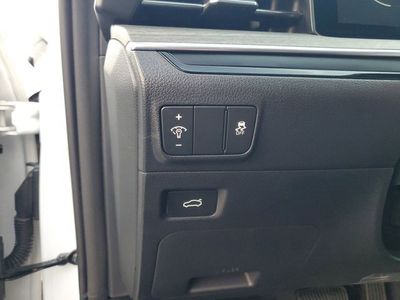 2025 Kia K5 - Photo 10