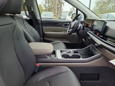 2026 Kia Carnival Hybrid - Photo 33