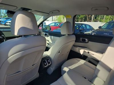 2026 Kia Sorento Hybrid - Photo 25