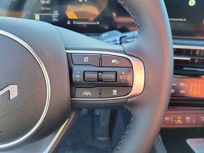 2026 Kia K5 — photo 12 view