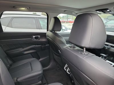 2025 Kia Sorento - Photo 28