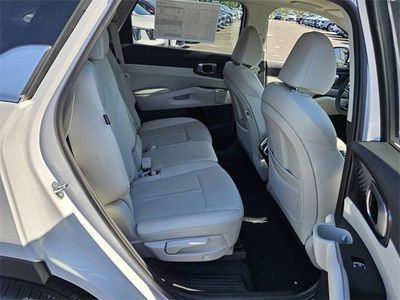 2025 Kia Sorento - Photo 11