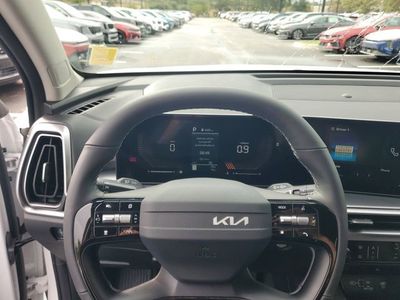 2026 Kia Sorento — photo 13 view