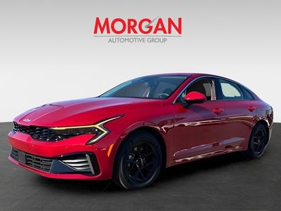 2025 Kia K5 - Photo 2