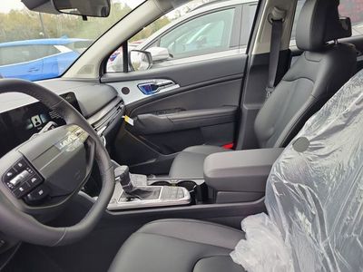 2026 Kia Sportage — photo 8 view