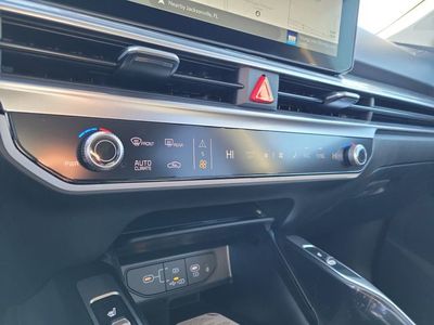 2026 Kia Sorento Hybrid — photo 18 view