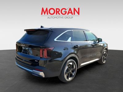 2026 Kia Sorento Hybrid — side profile view