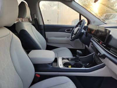 2026 Kia Carnival — photo 32 view