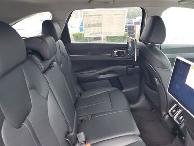 2025 Kia Sorento - Photo 30