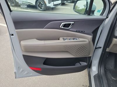 2026 Kia Carnival Hybrid - Photo 5