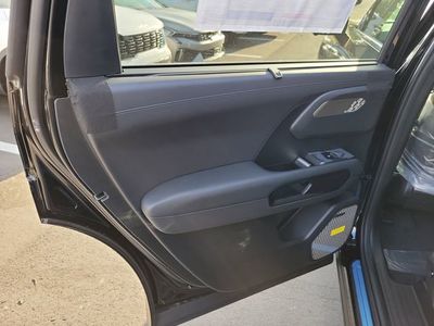 2027 Kia Telluride Hybrid - Photo 24