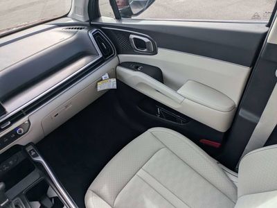 2025 Kia Sorento - Photo 16