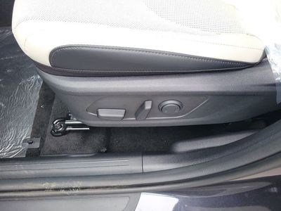 2026 Kia Sportage — photo 9 view