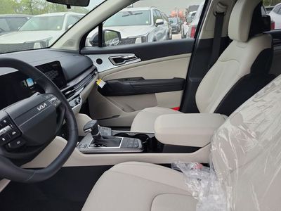 2026 Kia Sportage — photo 8 view