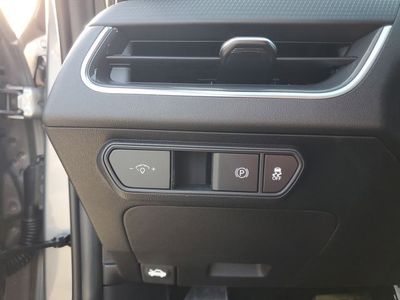 2025 Kia K4 - Photo 10
