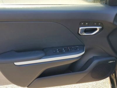 2025 Kia K4 - Photo 5