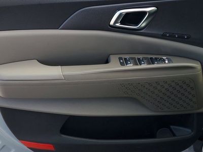 2026 Kia Carnival Hybrid - Photo 5