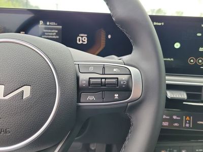 2026 Kia K5 — photo 12 view