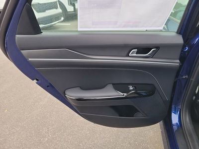 2026 Kia K5 — photo 27 view