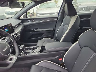2026 Kia K5 — photo 8 view