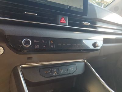 2026 Kia Carnival Hybrid - Photo 18