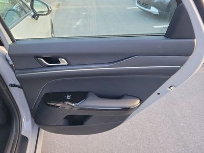 2026 Kia K5 — photo 30 view