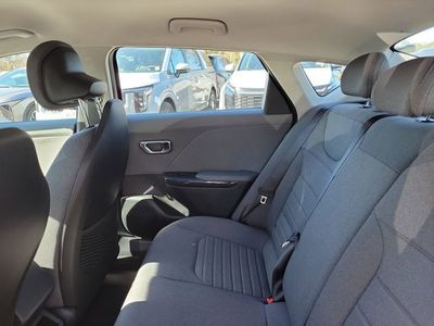2025 Kia K4 - Photo 24