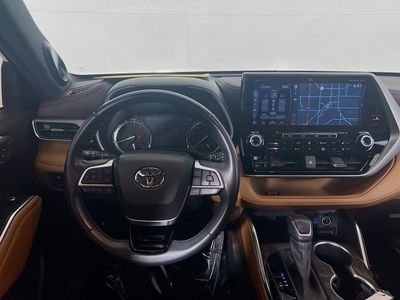 2022 Toyota Highlander - Photo 19