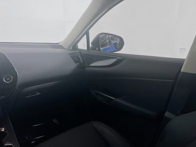 2025 Lexus NX - Photo 18