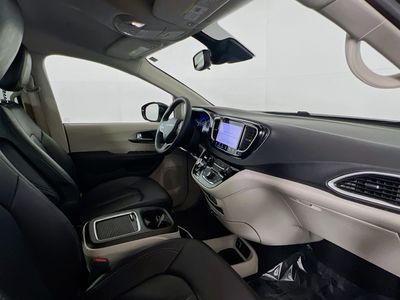 2024 Chrysler Pacifica - Photo 20