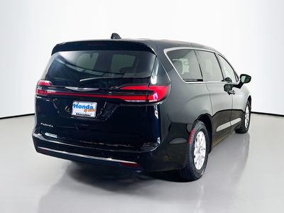 2024 Chrysler Pacifica - Photo 19