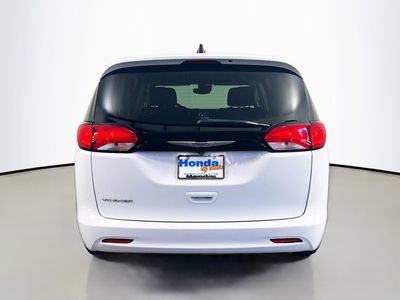 2023 Chrysler Voyager - Photo 19