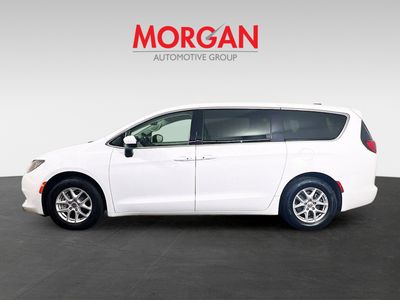 2023 Chrysler Voyager - Photo 4
