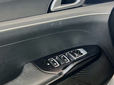 2023 Kia K5 - Photo 15