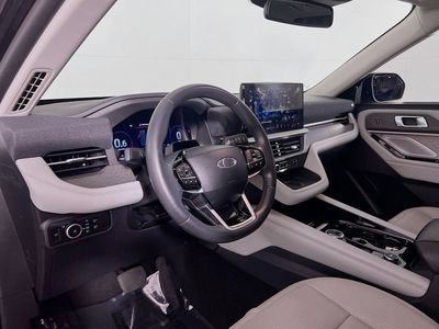 2025 Ford Explorer - Photo 9