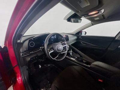 2023 Hyundai Elantra - Photo 16