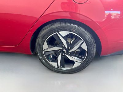 2023 Hyundai Elantra - Photo 22