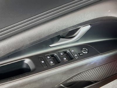2023 Hyundai Elantra - Photo 15