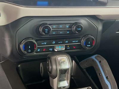 2022 Ford Bronco - Photo 13